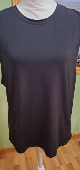 Fabletics Tops - Fabletics large tank.